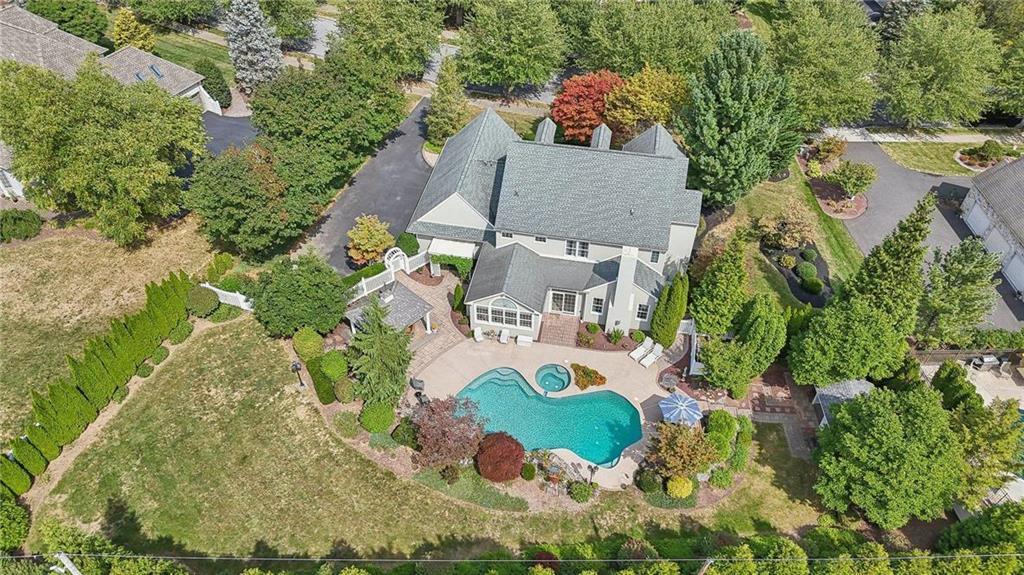 Allentown City, Pennsylvania 18104, United States, 4 Bedrooms Bedrooms, ,3 BathroomsBathrooms,Residential,Pending,19233