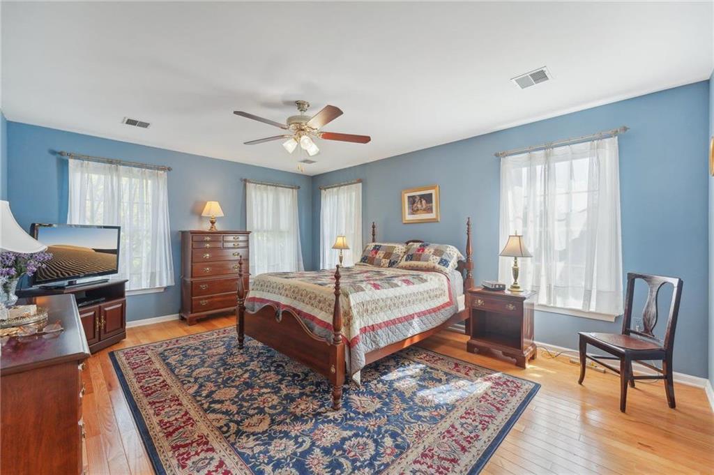 Allentown City, Pennsylvania 18104, United States, 4 Bedrooms Bedrooms, ,3 BathroomsBathrooms,Residential,Pending,19233