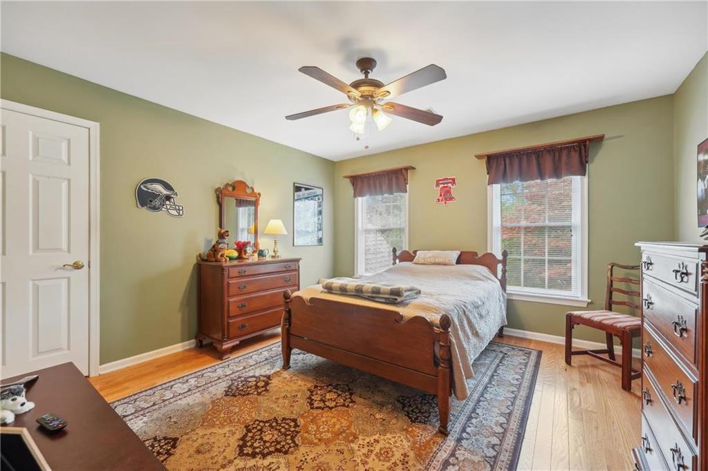 Allentown City, Pennsylvania 18104, United States, 4 Bedrooms Bedrooms, ,3 BathroomsBathrooms,Residential,Pending,19233