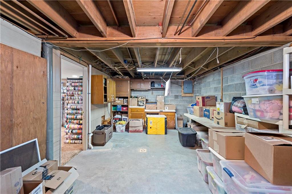 Luzerne County, Pennsylvania 18202, United States, 4 Bedrooms Bedrooms, ,2 BathroomsBathrooms,Residential,Pending,6150