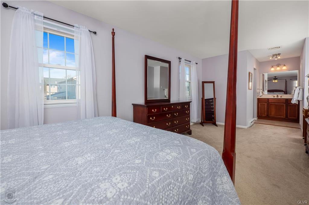 Coopersburg Borough, Pennsylvania 18036, United States, 3 Bedrooms Bedrooms, ,2 BathroomsBathrooms,Residential,Pending,91484