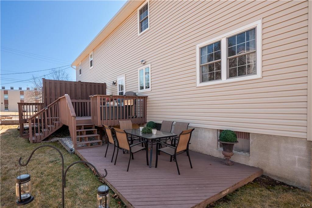 Coopersburg Borough, Pennsylvania 18036, United States, 3 Bedrooms Bedrooms, ,2 BathroomsBathrooms,Residential,Pending,91484