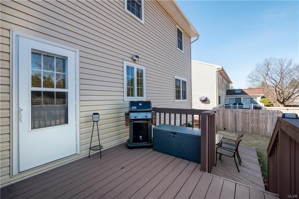 Coopersburg Borough, Pennsylvania 18036, United States, 3 Bedrooms Bedrooms, ,2 BathroomsBathrooms,Residential,Pending,91484