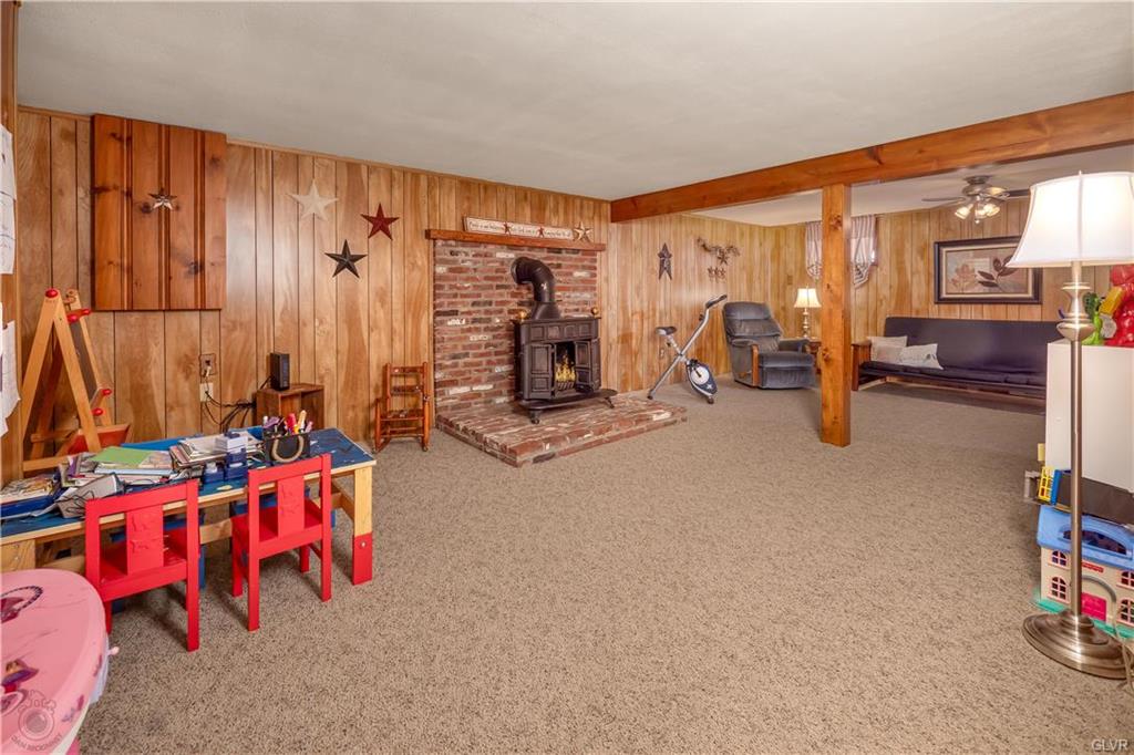 Coopersburg Borough, Pennsylvania 18036, United States, 3 Bedrooms Bedrooms, ,2 BathroomsBathrooms,Residential,Pending,91484