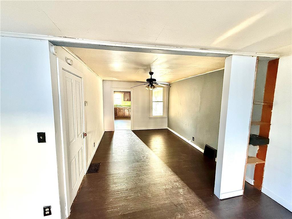 Allentown City, Pennsylvania 18102, United States, 4 Bedrooms Bedrooms, ,1 BathroomBathrooms,Residential,Active,33913