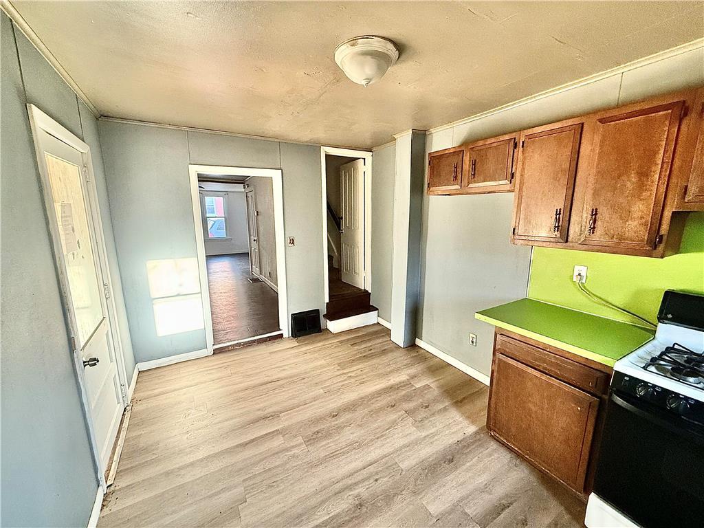 Allentown City, Pennsylvania 18102, United States, 4 Bedrooms Bedrooms, ,1 BathroomBathrooms,Residential,Active,33913