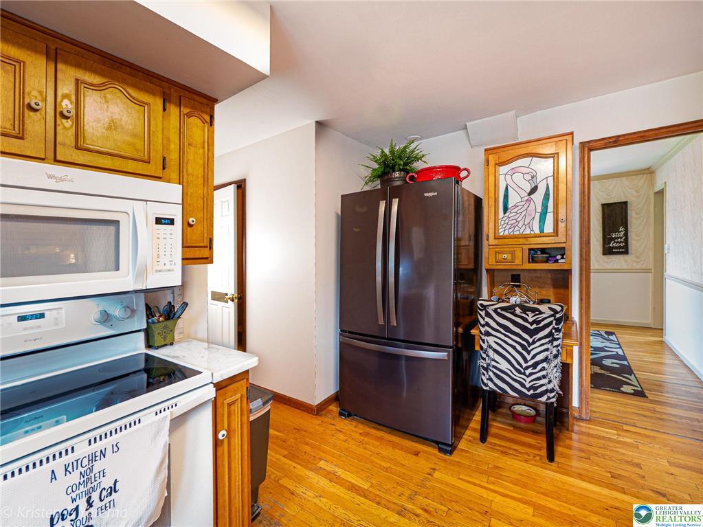 Lower Macungie Twp, Pennsylvania 18106, United States, 4 Bedrooms Bedrooms, ,3 BathroomsBathrooms,Residential,Pending,145941