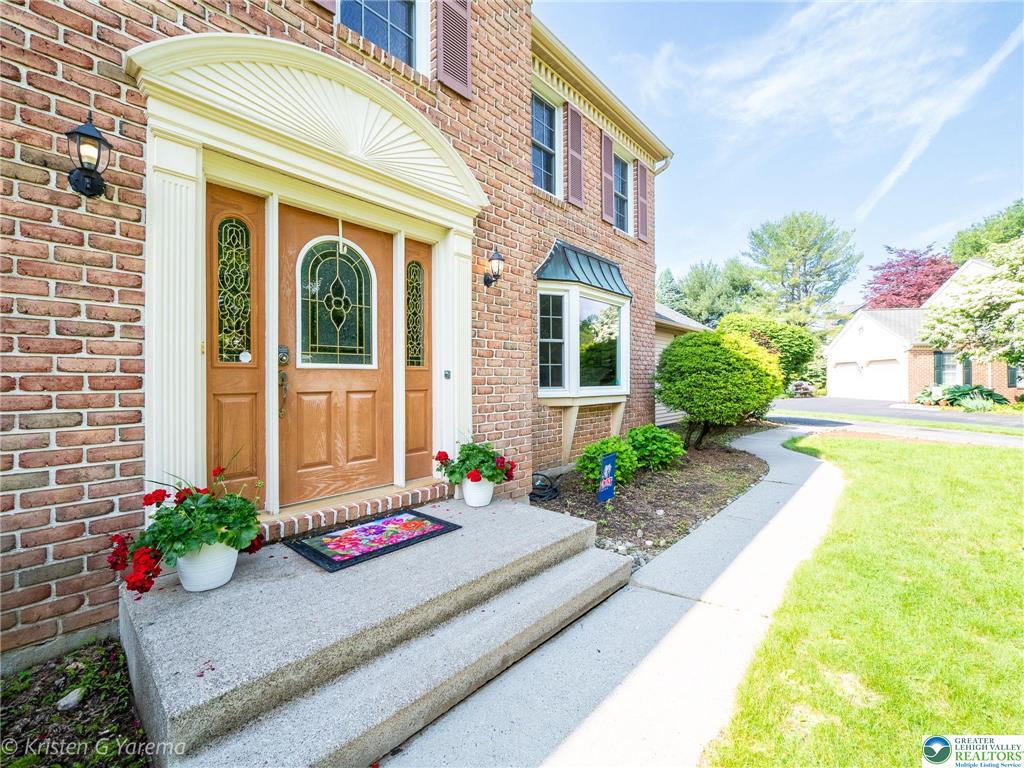 Lower Macungie Twp, Pennsylvania 18106, United States, 4 Bedrooms Bedrooms, ,3 BathroomsBathrooms,Residential,Pending,145941