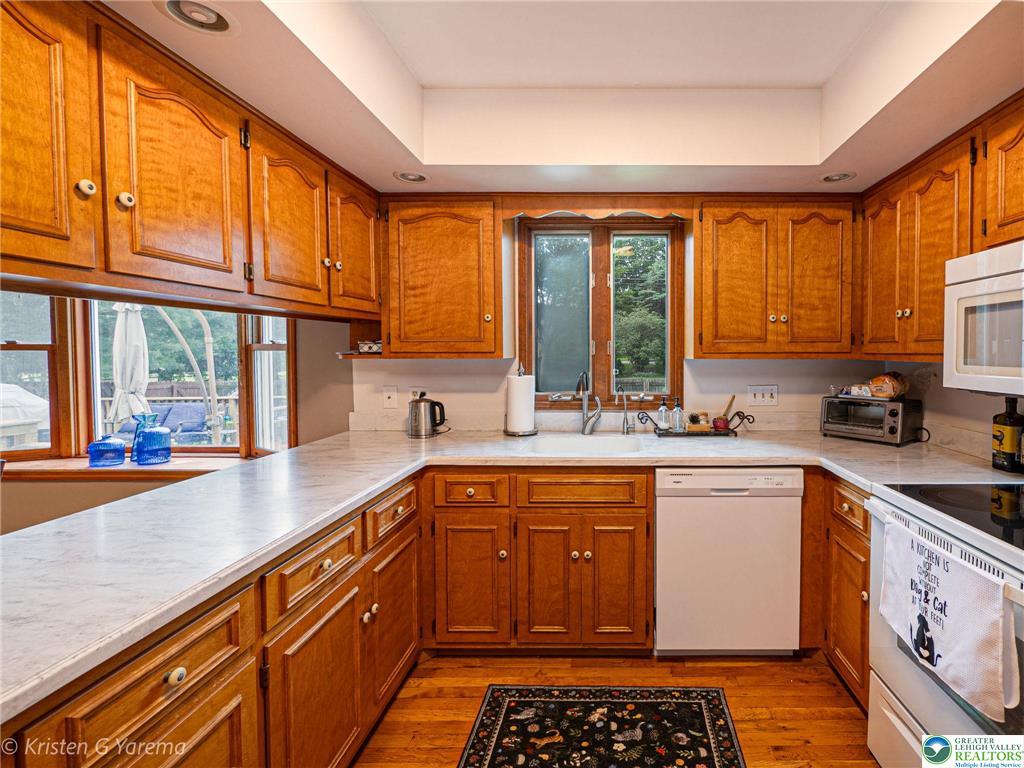 Lower Macungie Twp, Pennsylvania 18106, United States, 4 Bedrooms Bedrooms, ,3 BathroomsBathrooms,Residential,Pending,145941