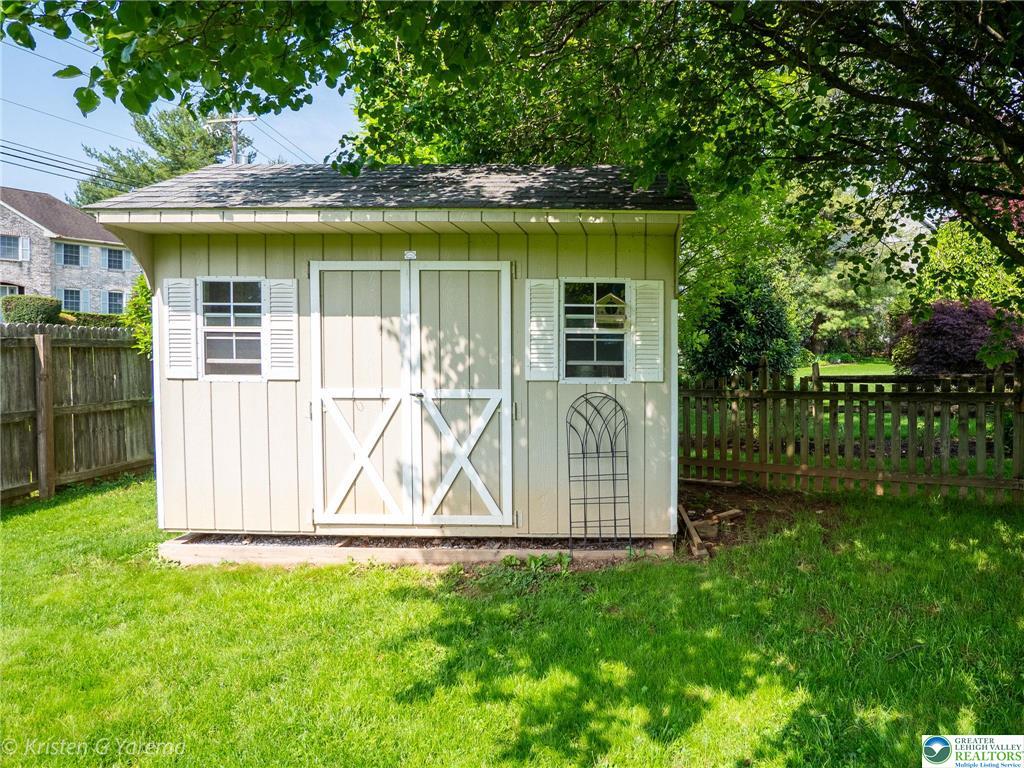 Lower Macungie Twp, Pennsylvania 18106, United States, 4 Bedrooms Bedrooms, ,3 BathroomsBathrooms,Residential,Pending,145941