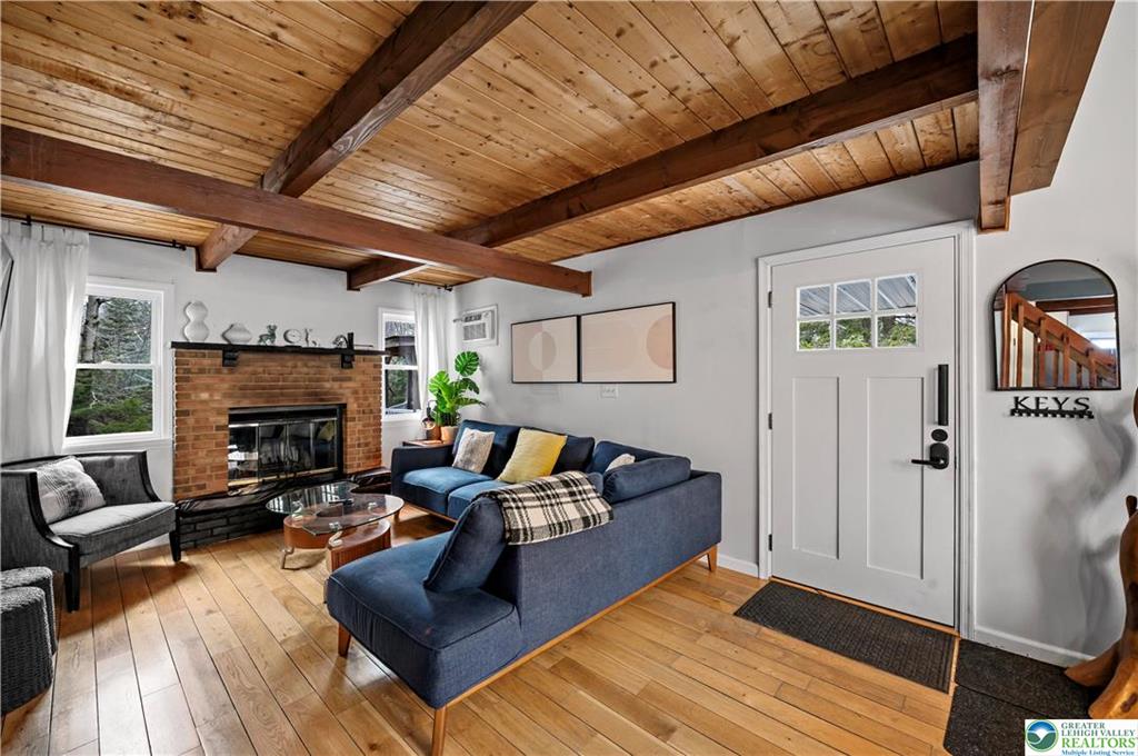 Coolbaugh Twp, Pennsylvania 18466, United States, 3 Bedrooms Bedrooms, ,2 BathroomsBathrooms,Residential,Active,99128