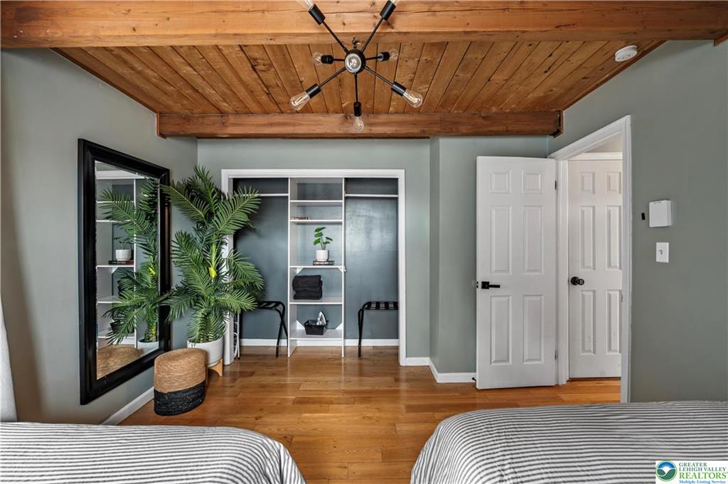 Coolbaugh Twp, Pennsylvania 18466, United States, 3 Bedrooms Bedrooms, ,2 BathroomsBathrooms,Residential,Active,99128