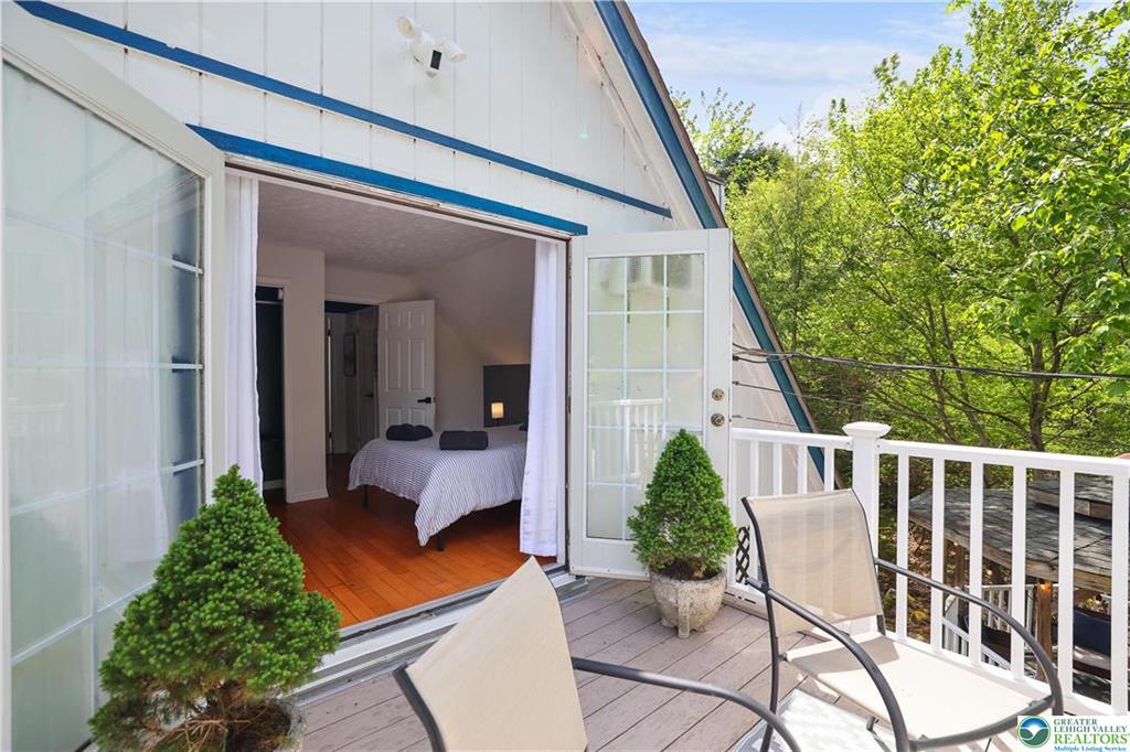 Coolbaugh Twp, Pennsylvania 18466, United States, 3 Bedrooms Bedrooms, ,2 BathroomsBathrooms,Residential,Active,99128