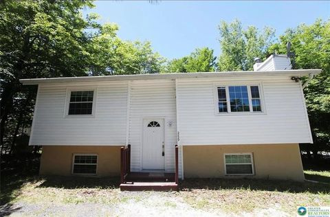 Photo of 3076 Briarwood Dr, Coolbaugh Twp, PA 18466 (MLS # 758764) Photo of 3076 Briarwood Dr, Coolbaugh Twp, PA 18466 (MLS # 758764)