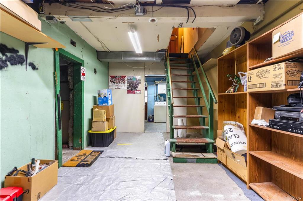 Coplay Borough, Pennsylvania 18037, United States, 3 Bedrooms Bedrooms, ,1 BathroomBathrooms,Residential,Pending,78038