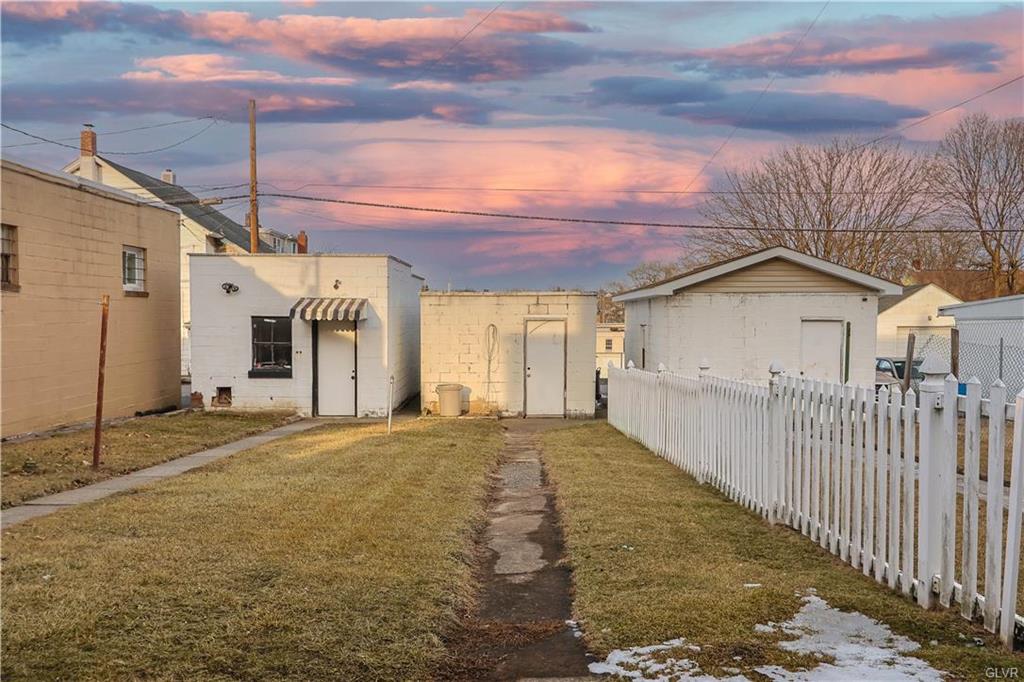 Coplay Borough, Pennsylvania 18037, United States, 3 Bedrooms Bedrooms, ,1 BathroomBathrooms,Residential,Pending,78038