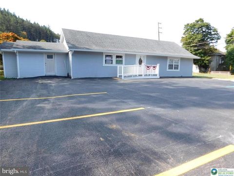 Photo of 992 Clamtown Road, PA 18252 (MLS # 759052) Photo of 992 Clamtown Road, PA 18252 (MLS # 759052)