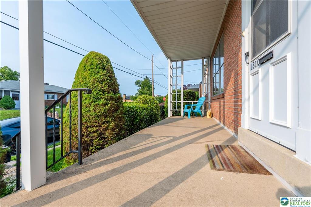 Allentown City, Pennsylvania 18104, United States, 2 Bedrooms Bedrooms, ,1 BathroomBathrooms,Residential,Pending,144708