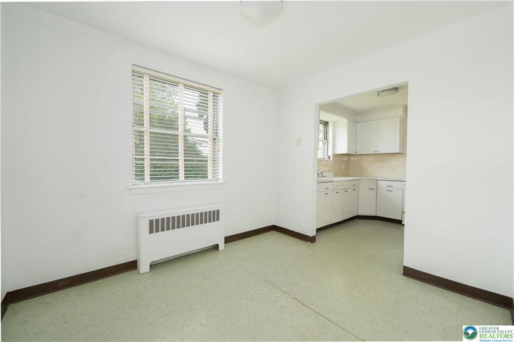 Allentown City, Pennsylvania 18104, United States, 2 Bedrooms Bedrooms, ,1 BathroomBathrooms,Residential,Pending,144708