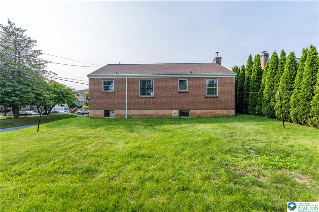 Allentown City, Pennsylvania 18104, United States, 2 Bedrooms Bedrooms, ,1 BathroomBathrooms,Residential,Pending,144708