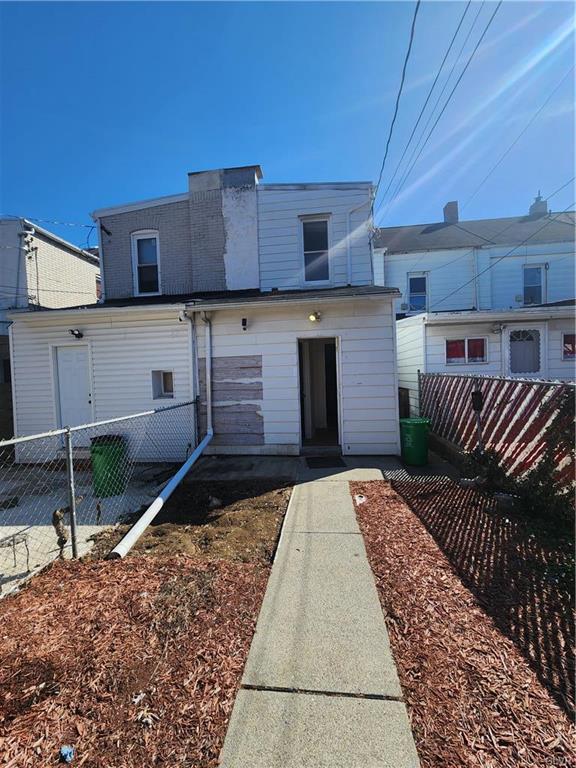 Allentown City, Pennsylvania 18103, United States, 3 Bedrooms Bedrooms, ,2 BathroomsBathrooms,Residential,Pending,86975