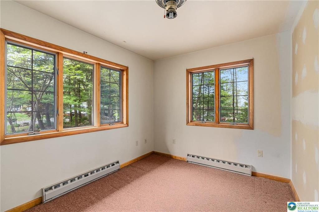 Upper Milford Twp, Pennsylvania 18092, United States, 5 Bedrooms Bedrooms, ,4 BathroomsBathrooms,Residential,Pending,123345