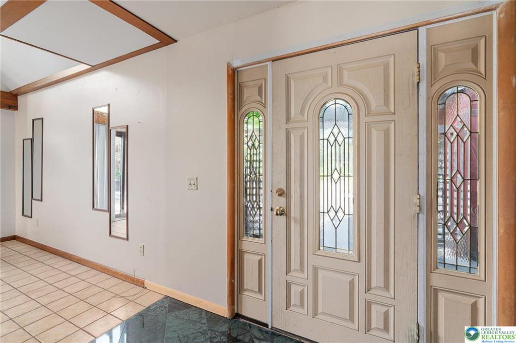 Upper Milford Twp, Pennsylvania 18092, United States, 5 Bedrooms Bedrooms, ,4 BathroomsBathrooms,Residential,Pending,123345