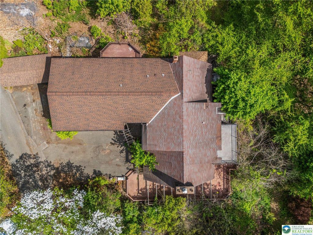 Upper Milford Twp, Pennsylvania 18092, United States, 5 Bedrooms Bedrooms, ,4 BathroomsBathrooms,Residential,Pending,123345