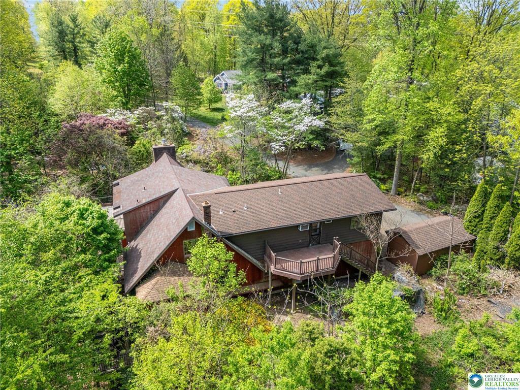 Upper Milford Twp, Pennsylvania 18092, United States, 5 Bedrooms Bedrooms, ,4 BathroomsBathrooms,Residential,Pending,123345
