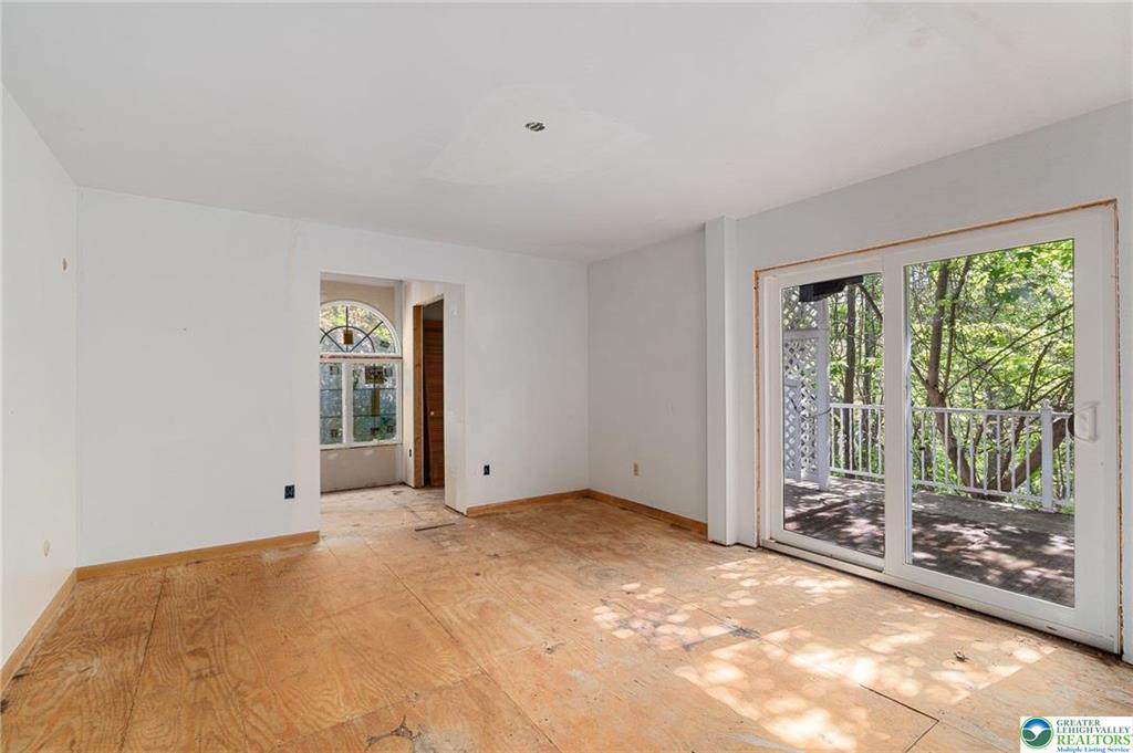 Upper Milford Twp, Pennsylvania 18092, United States, 5 Bedrooms Bedrooms, ,4 BathroomsBathrooms,Residential,Pending,123345