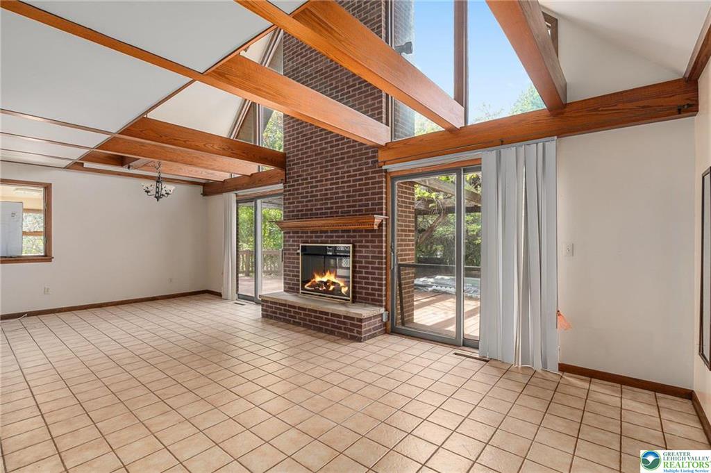 Upper Milford Twp, Pennsylvania 18092, United States, 5 Bedrooms Bedrooms, ,4 BathroomsBathrooms,Residential,Pending,123345