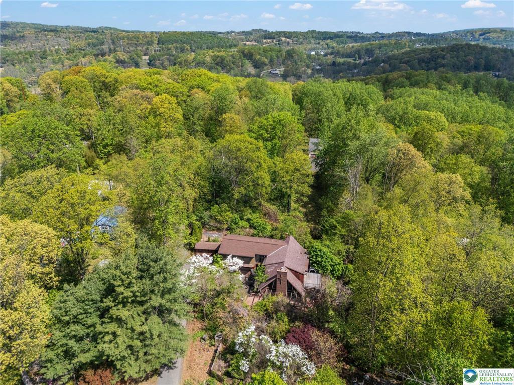 Upper Milford Twp, Pennsylvania 18092, United States, 5 Bedrooms Bedrooms, ,4 BathroomsBathrooms,Residential,Pending,123345