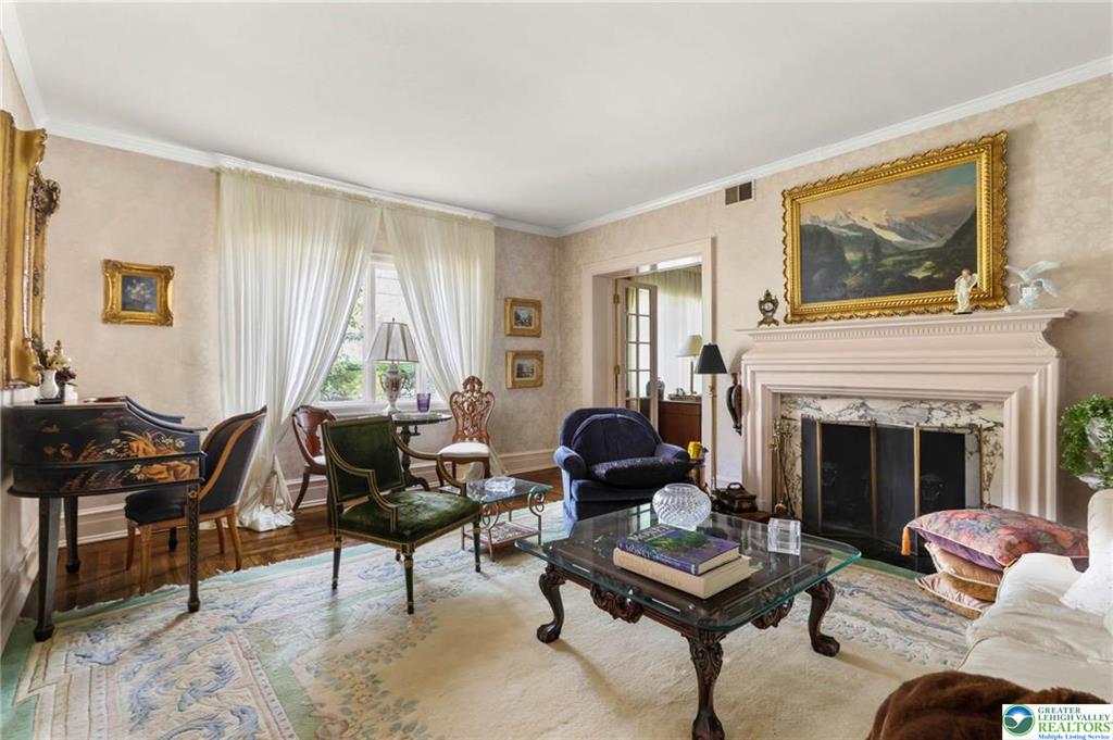 Allentown City, Pennsylvania 18104, United States, 5 Bedrooms Bedrooms, ,4 BathroomsBathrooms,Residential,Active,113348