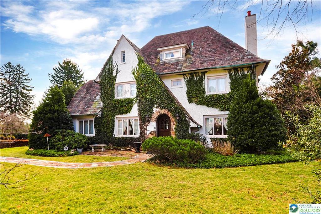 Allentown City, Pennsylvania 18104, United States, 5 Bedrooms Bedrooms, ,4 BathroomsBathrooms,Residential,Active,113348