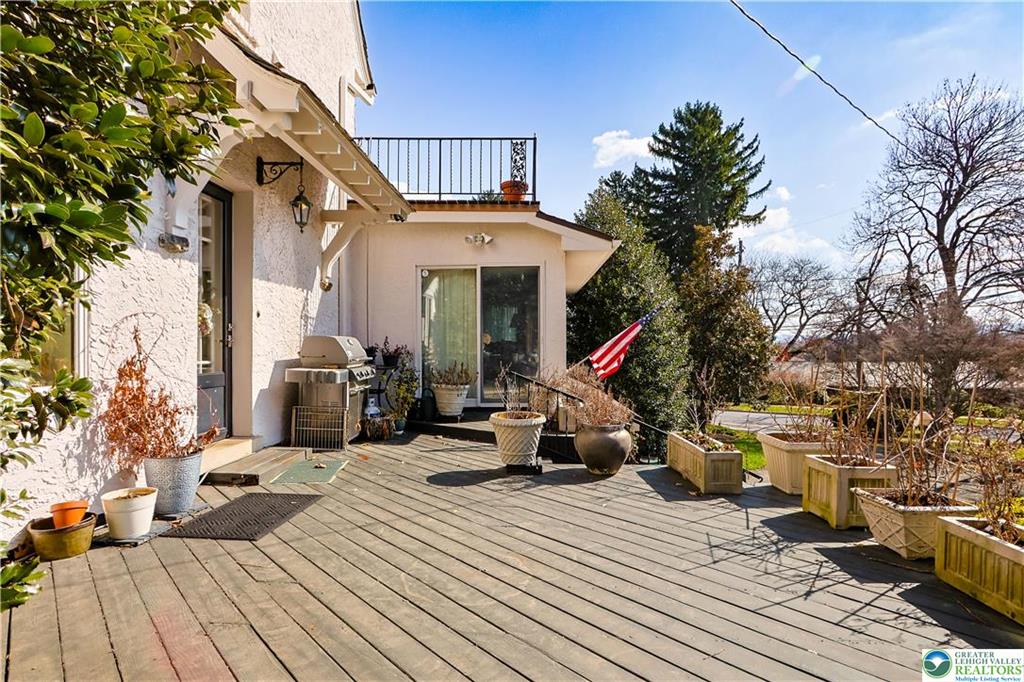 Allentown City, Pennsylvania 18104, United States, 5 Bedrooms Bedrooms, ,4 BathroomsBathrooms,Residential,Active,113348