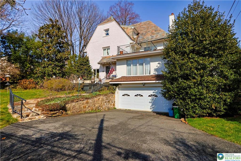 Allentown City, Pennsylvania 18104, United States, 5 Bedrooms Bedrooms, ,4 BathroomsBathrooms,Residential,Active,113348