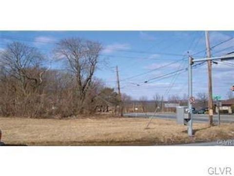 Photo of 2952 N Cedar Crest Boulevard, Whitehall, PA 18104 (MLS # 740422) Photo of 2952 N Cedar Crest Boulevard, Whitehall, PA 18104 (MLS # 740422)