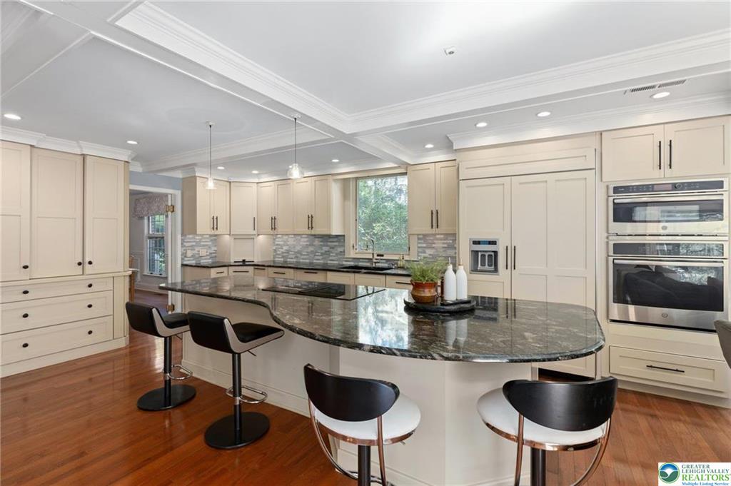 Lower Macungie Twp, Pennsylvania 18049, United States, 4 Bedrooms Bedrooms, ,6 BathroomsBathrooms,Residential,Pending,131119