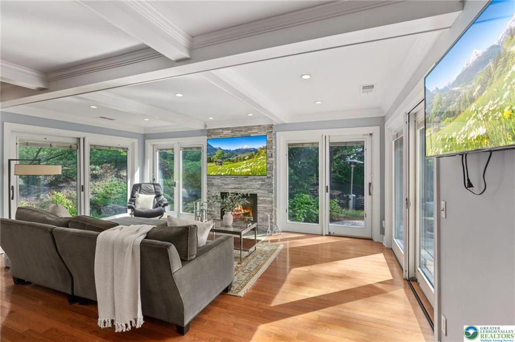 Lower Macungie Twp, Pennsylvania 18049, United States, 4 Bedrooms Bedrooms, ,6 BathroomsBathrooms,Residential,Pending,131119