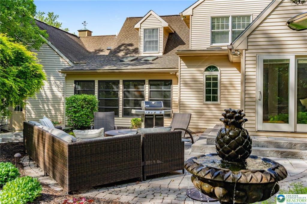 Lower Macungie Twp, Pennsylvania 18049, United States, 4 Bedrooms Bedrooms, ,6 BathroomsBathrooms,Residential,Pending,131119