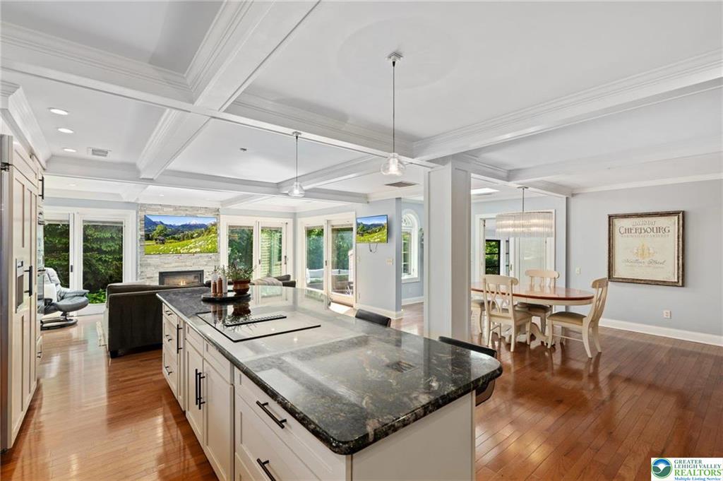 Lower Macungie Twp, Pennsylvania 18049, United States, 4 Bedrooms Bedrooms, ,6 BathroomsBathrooms,Residential,Pending,131119