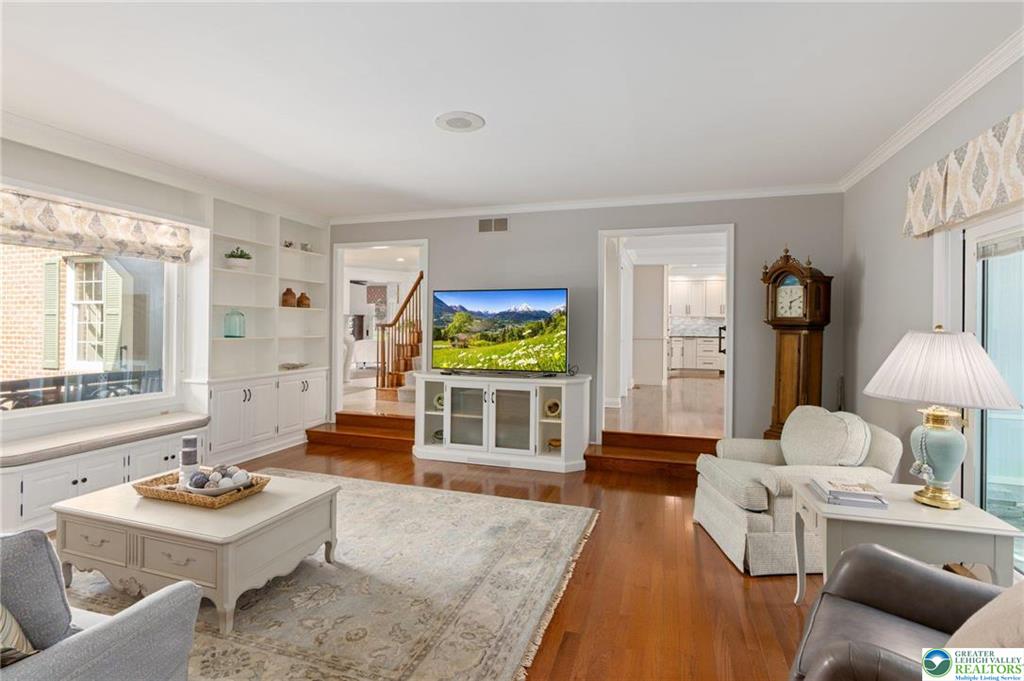 Lower Macungie Twp, Pennsylvania 18049, United States, 4 Bedrooms Bedrooms, ,6 BathroomsBathrooms,Residential,Pending,131119