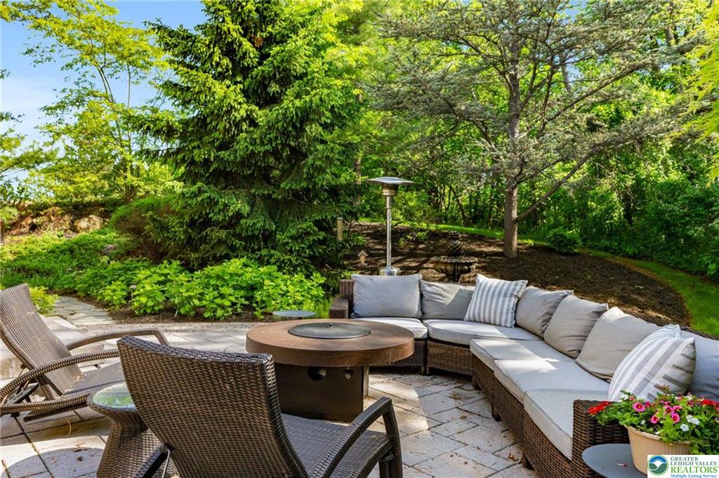 Lower Macungie Twp, Pennsylvania 18049, United States, 4 Bedrooms Bedrooms, ,6 BathroomsBathrooms,Residential,Pending,131119