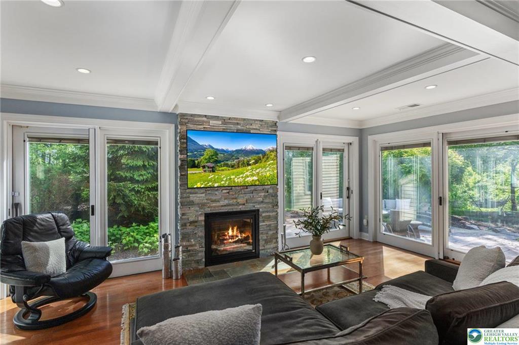 Lower Macungie Twp, Pennsylvania 18049, United States, 4 Bedrooms Bedrooms, ,6 BathroomsBathrooms,Residential,Pending,131119