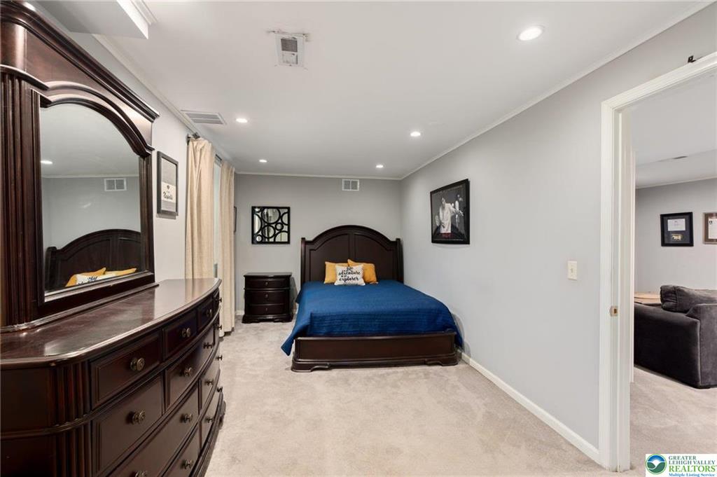 Lower Macungie Twp, Pennsylvania 18049, United States, 4 Bedrooms Bedrooms, ,6 BathroomsBathrooms,Residential,Pending,131119