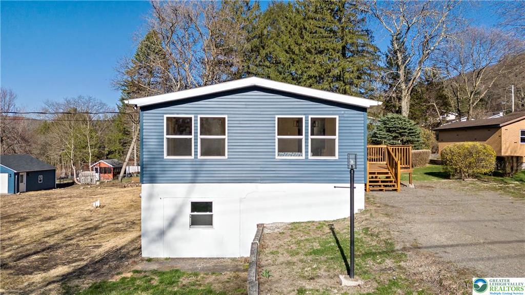 Nesquehoning Borough, Pennsylvania 18240, United States, 5 Bedrooms Bedrooms, ,3 BathroomsBathrooms,Residential,Active,108243