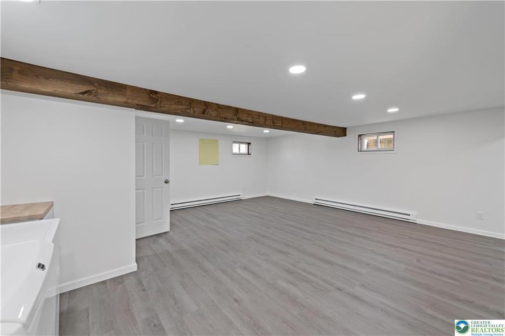 Nesquehoning Borough, Pennsylvania 18240, United States, 5 Bedrooms Bedrooms, ,3 BathroomsBathrooms,Residential,Active,108243