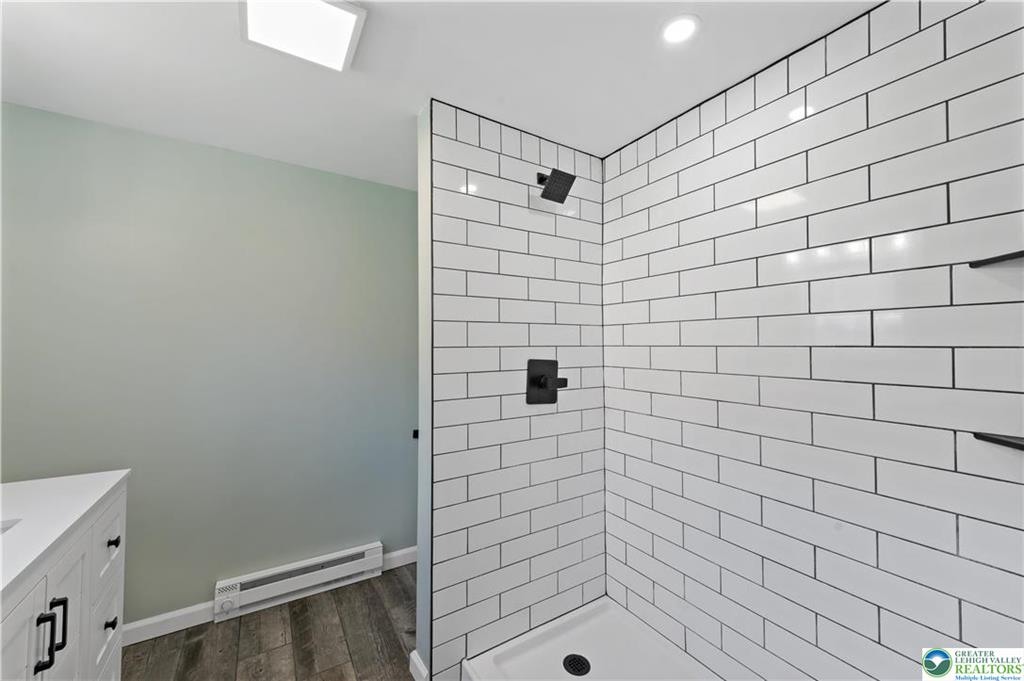 Nesquehoning Borough, Pennsylvania 18240, United States, 5 Bedrooms Bedrooms, ,3 BathroomsBathrooms,Residential,Active,108243