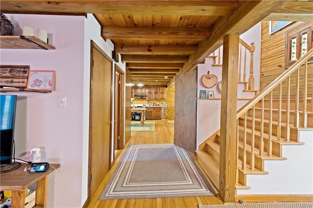 Wayne County, Pennsylvania 18428, United States, 4 Bedrooms Bedrooms, ,3 BathroomsBathrooms,Residential,Active,85959