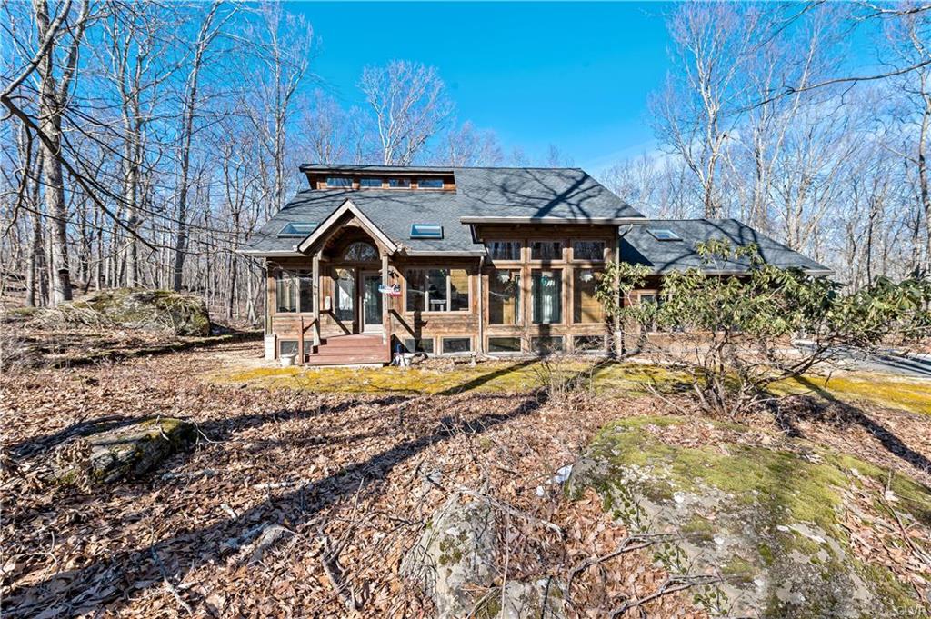 Wayne County, Pennsylvania 18428, United States, 4 Bedrooms Bedrooms, ,3 BathroomsBathrooms,Residential,Active,85959